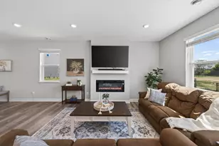 13769 Kaylemore Trl, Rosemount, MN 55068 - Photo 8