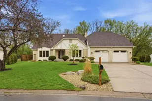13220 38th Ave N, Plymouth, MN 55441 - Photo 2