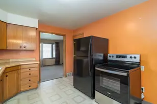 413 Sheridan St, Crookston, MN 56716 - Photo 6