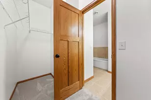 682 Bibeau Ct, Vadnais Heights, MN 55127 - Photo 22