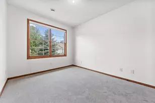 682 Bibeau Ct, Vadnais Heights, MN 55127 - Photo 24
