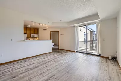 820 Emerald Street #402, Saint Paul, MN 55114 - Photo 4