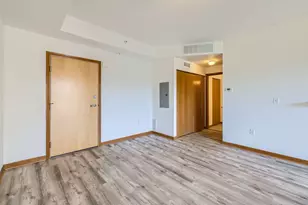 820 Emerald St, Saint Paul, MN 55114 - Photo 6
