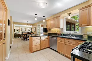 15005 Ironwood Ct, Eden Prairie, MN 55346 - Photo 8