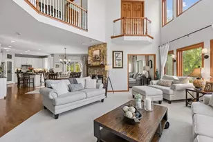 21420 Crimson Ct, Lakeville, MN 55044 - Photo 10