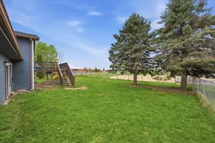 1441 Hallewood Blvd, New Richmond, WI 54017 - Photo 22