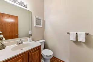 1014 Heldt St, Chaska, MN 55318 - Photo 16