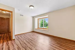 1014 Heldt St, Chaska, MN 55318 - Photo 30