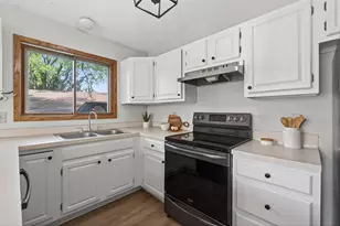 3054 Wilder St N, Roseville, MN 55113 - Photo 14