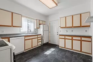 1227 Thomas Ave, Saint Paul, MN 55104 - Photo 14