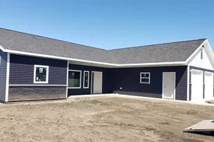 1016 8th Ave NE, Perham, MN 56573 - Photo 2