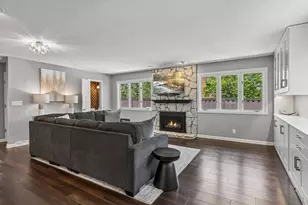 8910 23rd Ave N, Golden Valley, MN 55427 - Photo 14