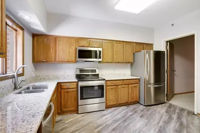 3531 Oakton Drive #2005, Hopkins, MN 55305 - Photo 4