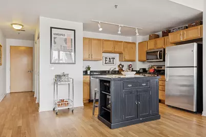 929 Portland Ave #902, Minneapolis, MN 55404 - Photo 8