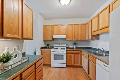 619 8th Street SE #410, Minneapolis, MN 55414 - Photo 8