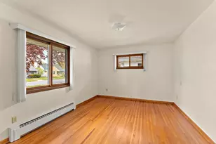 202 Ash St W, South Saint Paul, MN 55075 - Photo 18