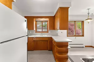 202 Ash St W, South Saint Paul, MN 55075 - Photo 14