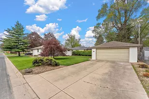 202 Ash St W, South Saint Paul, MN 55075 - Photo 6