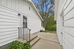 4109 Windridge Cir, Hopkins, MN 55305 - Photo 6