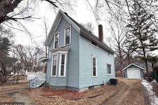 886 Johnson Pkwy, Saint Paul, MN 55106 - Photo 2