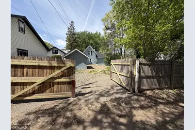 886 Johnson Parkway, Saint Paul, MN 55106 - Photo 16