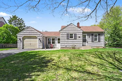2233 Stewart Avenue, Saint Paul, MN 55116 - Photo 2