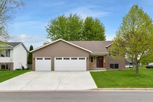 646 7th Ave S, Sartell, MN 56377 - Photo 2