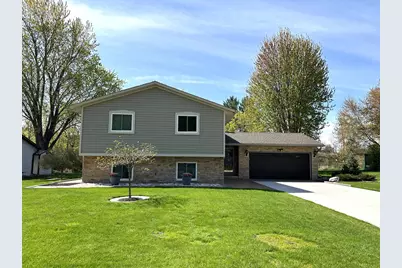 446 Hawes Avenue, Vadnais Heights, MN 55127 - Photo 1