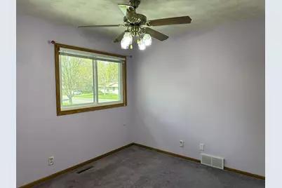 446 Hawes Avenue, Vadnais Heights, MN 55127 - Photo 20