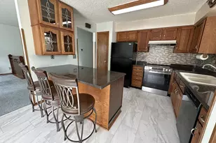 446 Hawes Ave, Vadnais Heights, MN 55127 - Photo 12