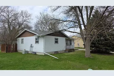 806 N 29 Street N, Fargo, ND 58102 - Photo 2