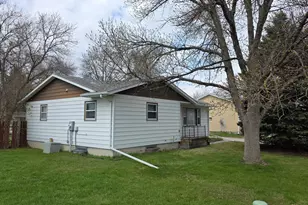 806 N 29 Street N, Fargo, ND 58102 - Photo 2