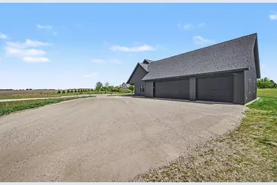 19347 Lake Volney Circle, Le Center, MN 56057 - Photo 8
