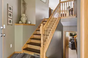 658 Lois Ln, Circle Pines, MN 55014 - Photo 8