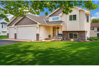 658 Lois Lane, Circle Pines, MN 55014 - Photo 2