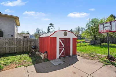 7617 Lee Avenue N, Brooklyn Park, MN 55443 - Photo 16