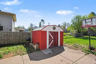 7617 Lee Ave N, Brooklyn Park, MN 55443 - Photo 16