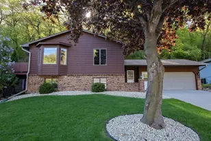 389 Knopp Valley Dr, Winona, MN 55987 - Photo 1