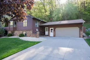 389 Knopp Valley Dr, Winona, MN 55987 - Photo 2