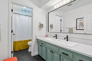 6401 Doron Ln, Edina, MN 55439 - Photo 24