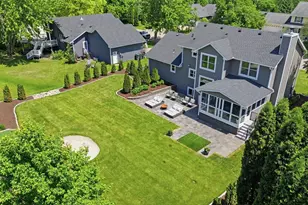 2734 Shadow Wood Ct, Chaska, MN 55318 - Photo 4