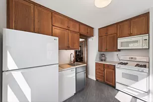 1140 Hawthorne Ave E, Saint Paul, MN 55106 - Photo 12