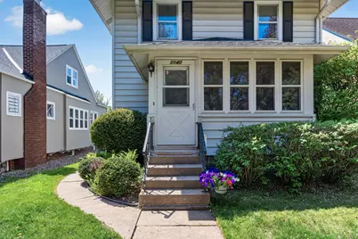 1140 Hawthorne Avenue E, Saint Paul, MN 55106 - Photo 2