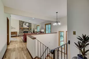 10 High Cir Way, North Oaks, MN 55127 - Photo 2