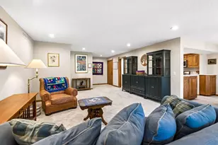 5501 Dewey Hill Rd, Edina, MN 55439 - Photo 10