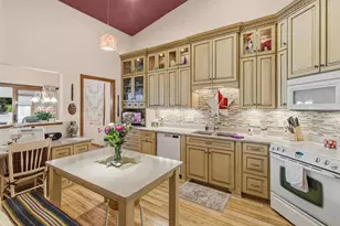 833 Southcross Dr E, Burnsville, MN 55306 - Photo 2