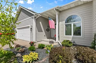 833 Southcross Dr E, Burnsville, MN 55306 - Photo 1