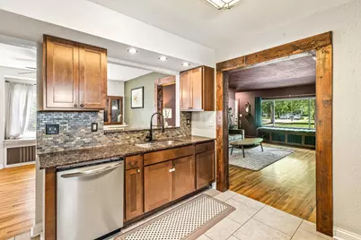 1042 Churchill Street, Saint Paul, MN 55103 - Photo 6