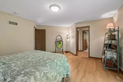 10416 Briar Circle, Bloomington, MN 55437 - Photo 14