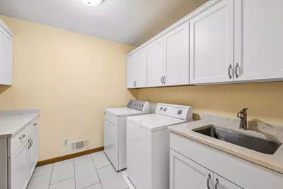 10416 Briar Circle, Bloomington, MN 55437 - Photo 16